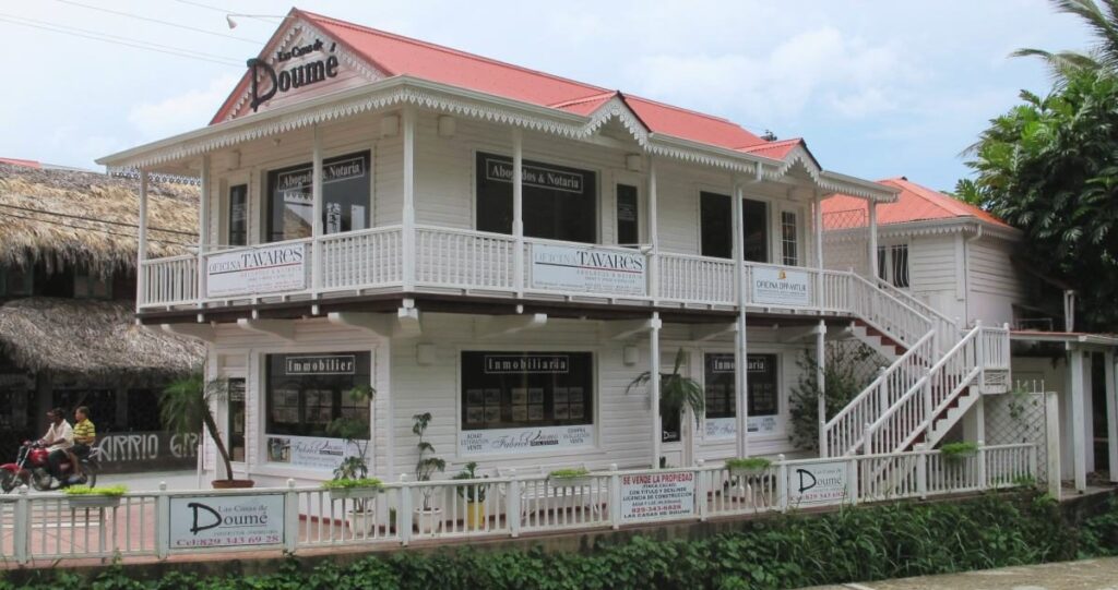 Las Terrenas, Samaná, República Dominicana. Bares. Discotecas. Bar Barrio Gringo