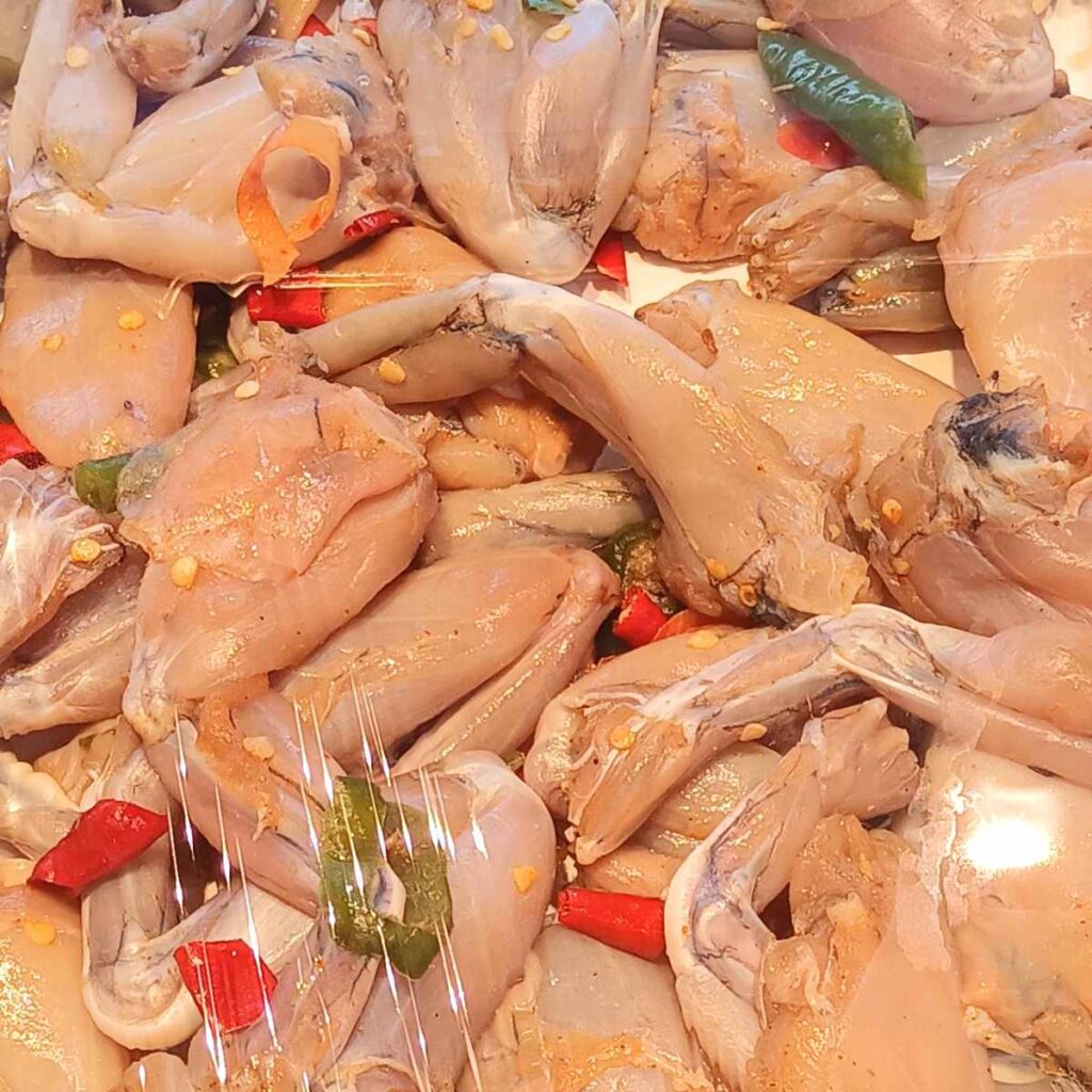 Лягушачьи лапки используют в кулинарии