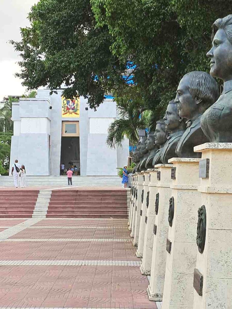 Мемориал Парке Индепенденсия в Санто-Доминго