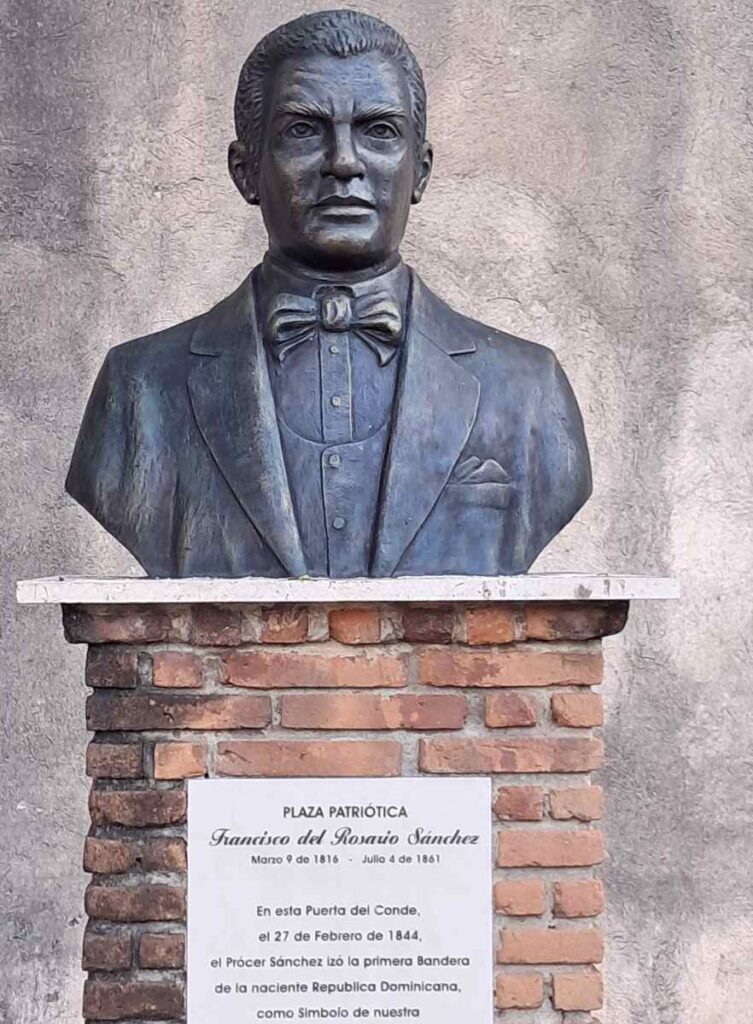 Памятник Санчесу, мемориал Парке Индепенденсия в Санто-Доминго
