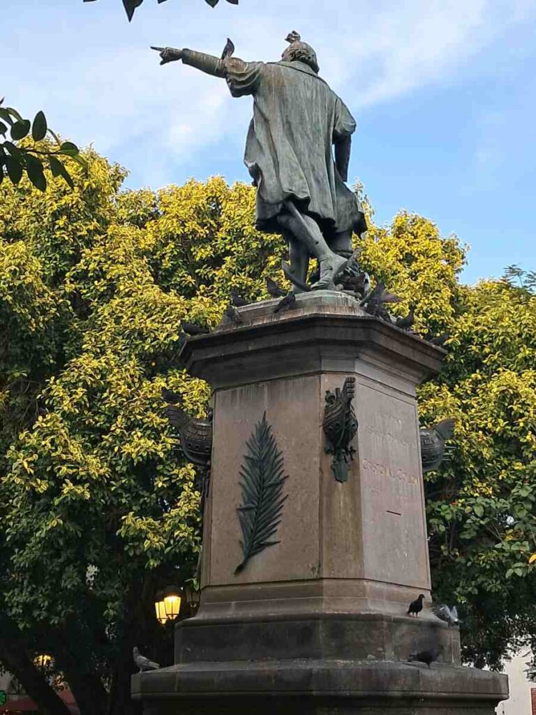 Памятник Колумбу в Санто-Доминго, колониальная зона